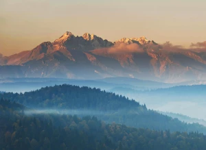 Czy lepiej naprawić klimatyzator w dzień czy w nocy?